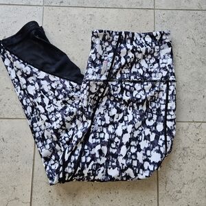 ZELLA Cropped Leggings - Hi rise/ hi waisted-  black, white, and gray